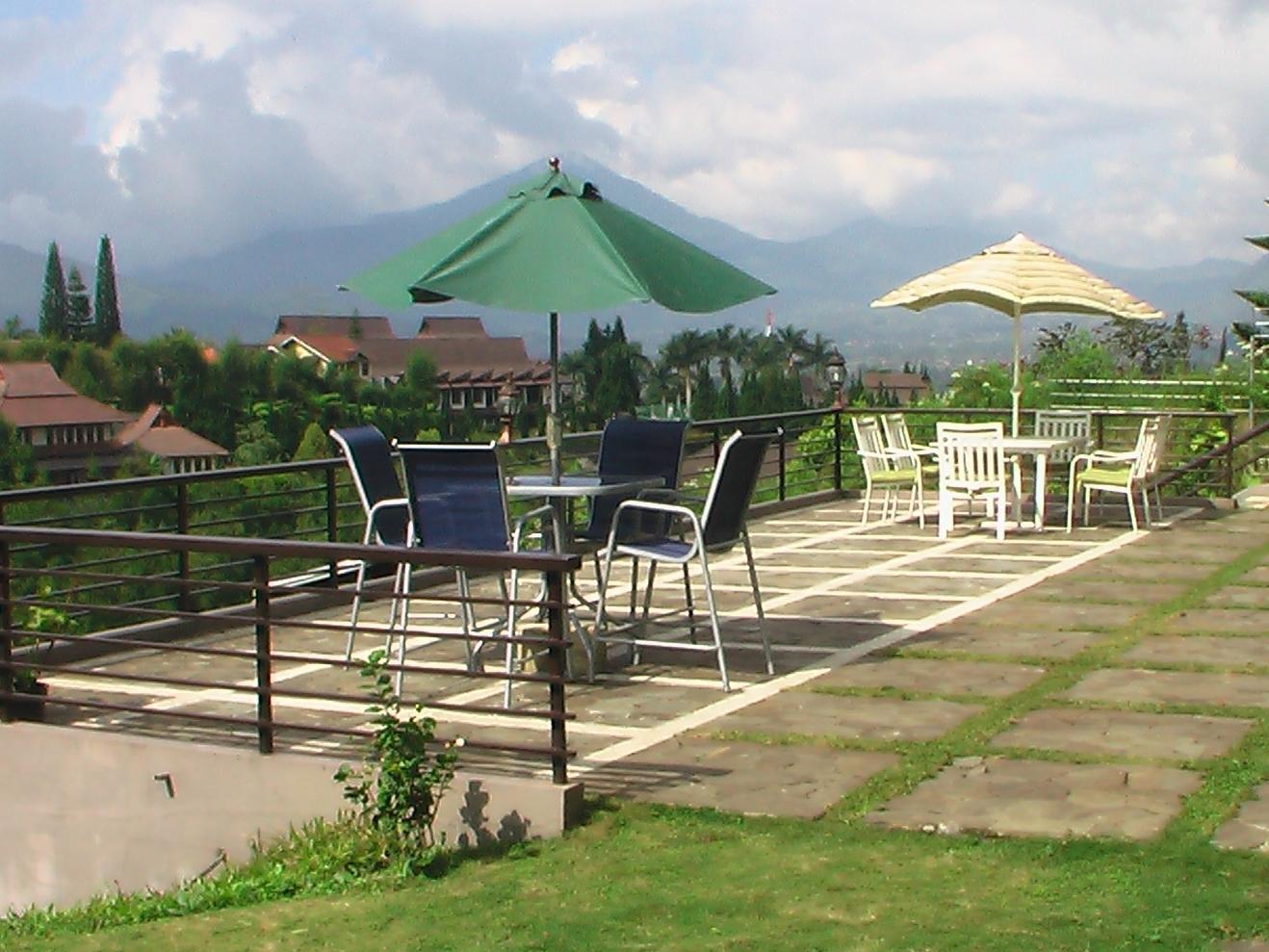 Puri Bernadi Guest House Лембанг Екстериор снимка