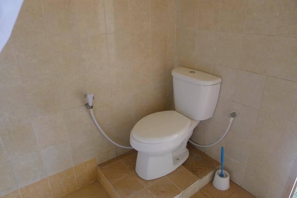 Puri Bernadi Guest House Лембанг Екстериор снимка